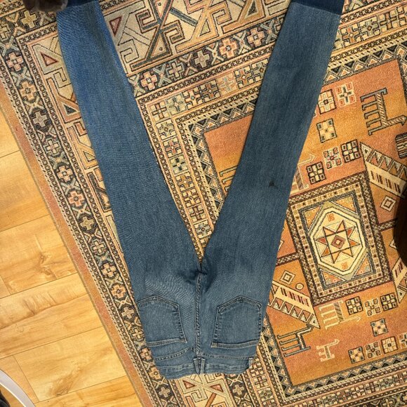 Good American Jeans - Picture 6 of 6